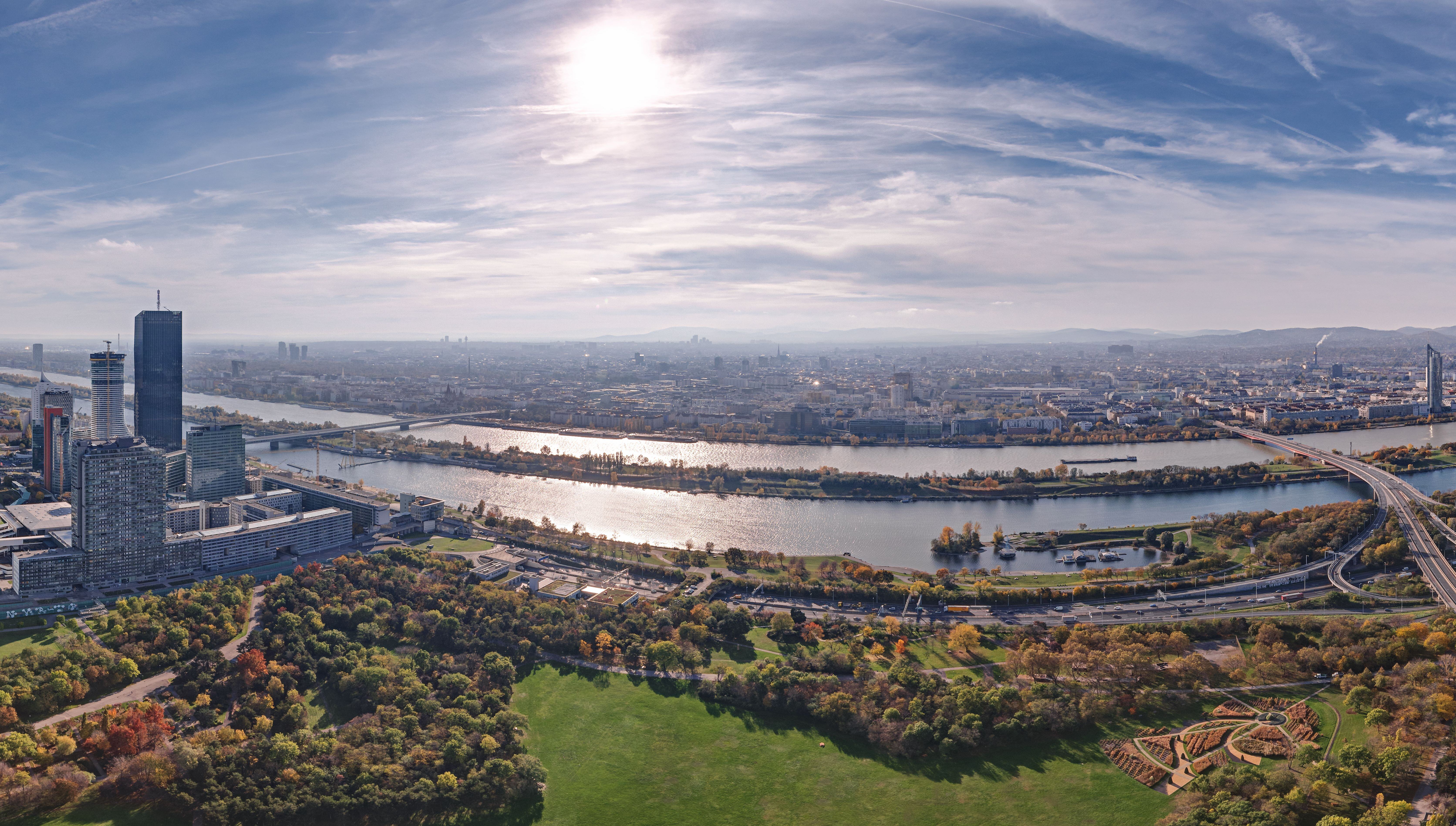 Donauturm_Herbst