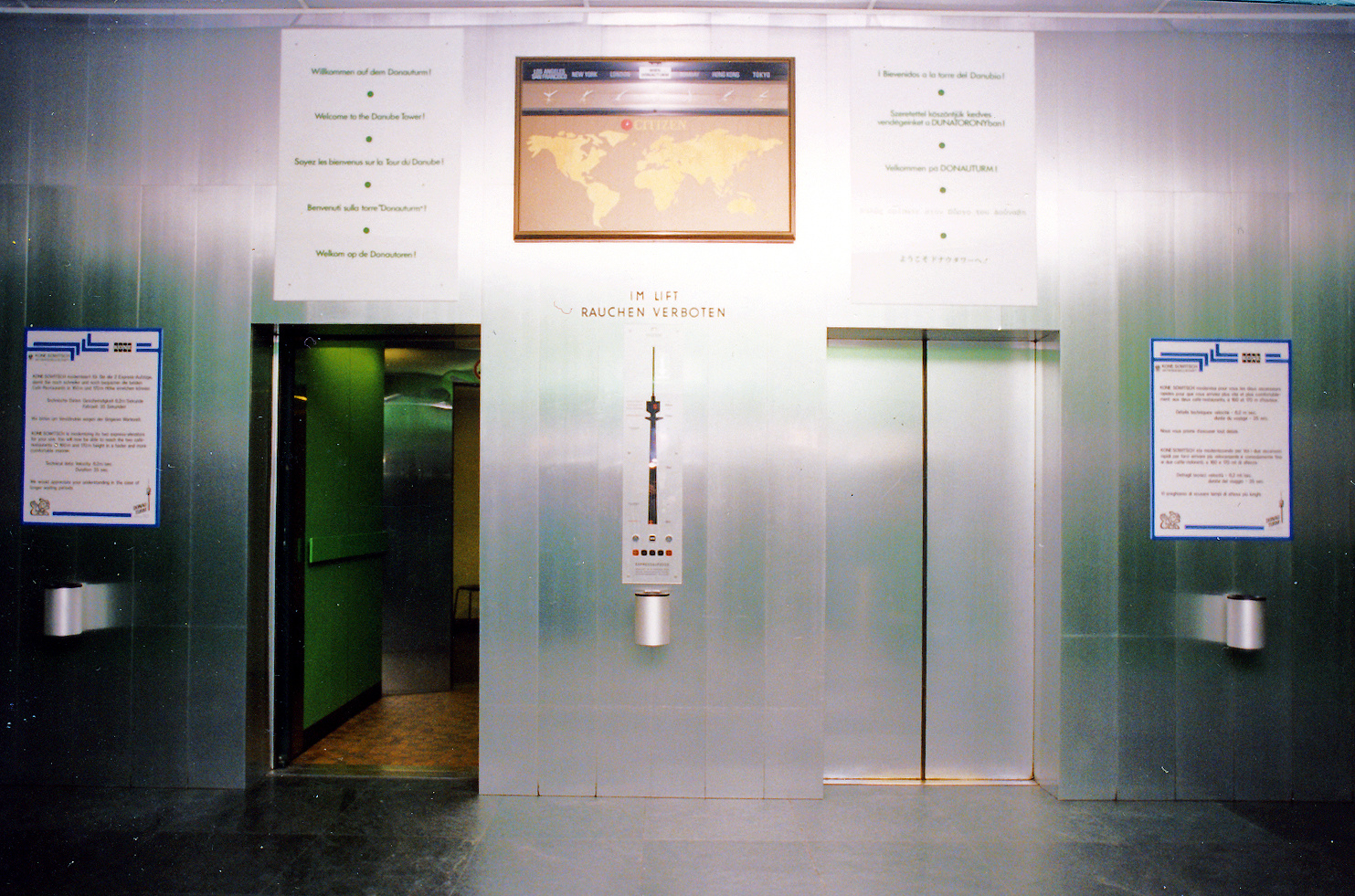 Donauturm_Foyer_Kabine Mod
