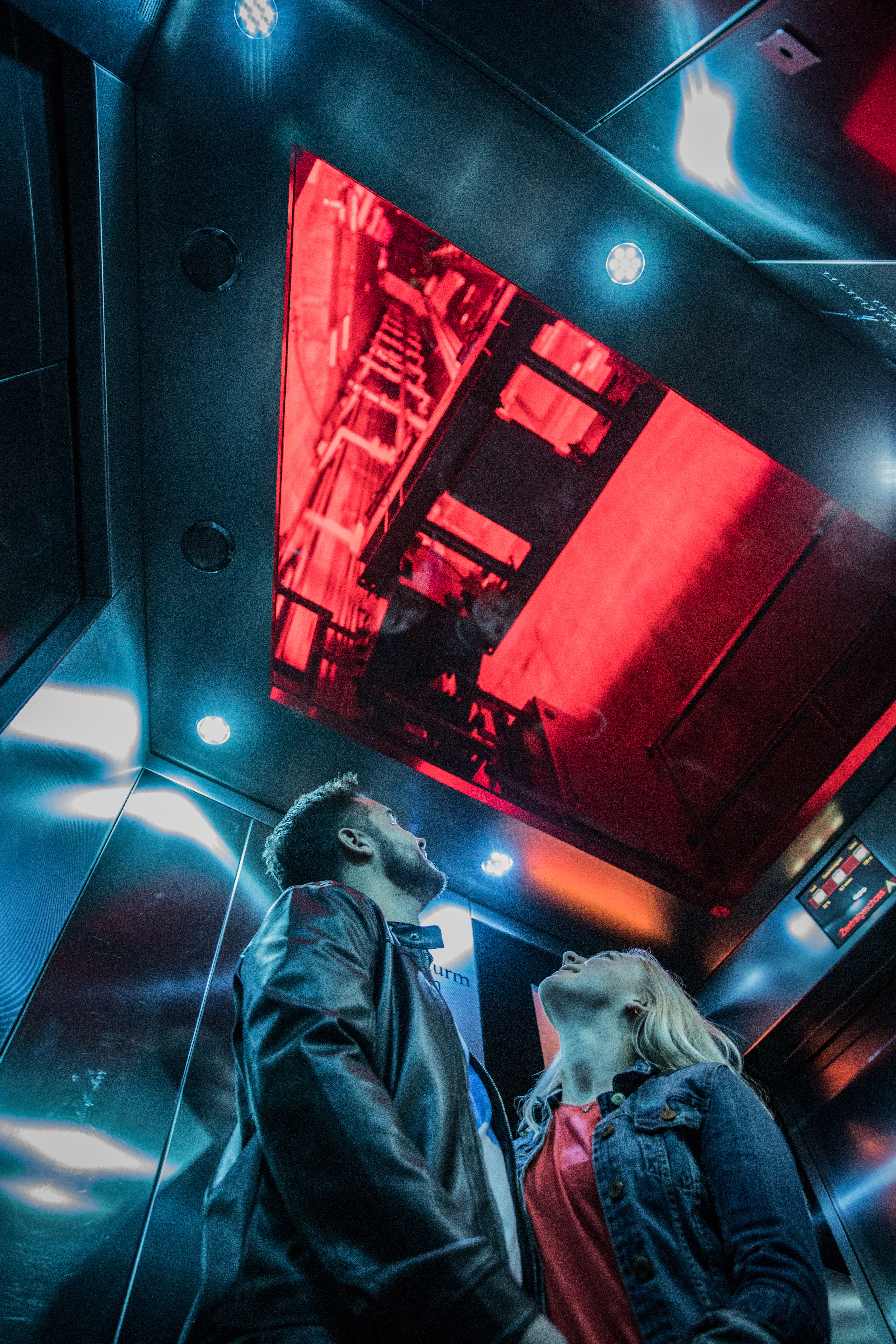 Donauturm_Expresslift1