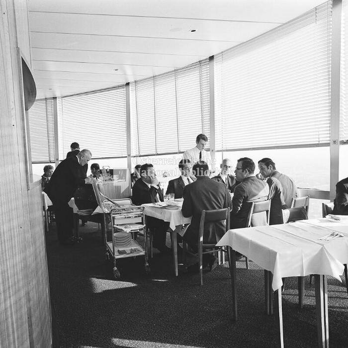 Restaurant 2